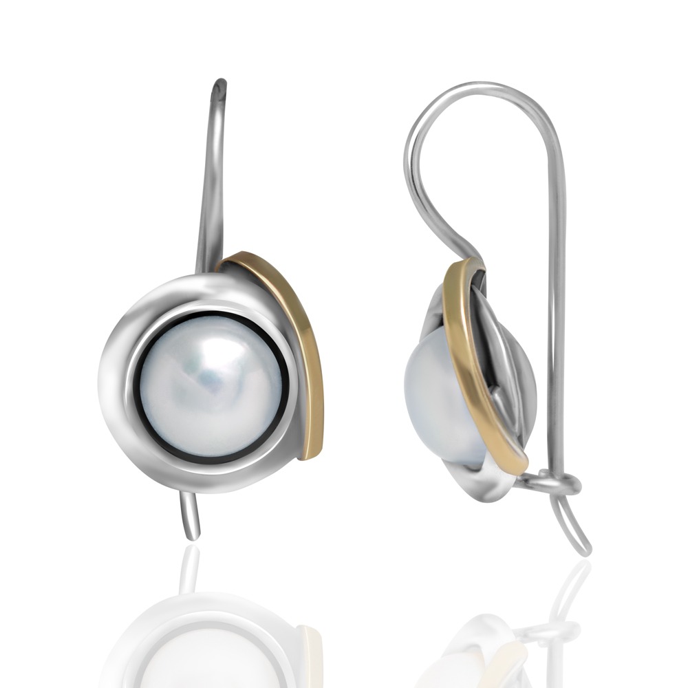 Silberohrringe mit Perlenglanz<br /><h4><span class="OYPEnA font-feature-liga-off font-feature-clig-off font-feature-calt-off text-decoration-none text-strikethrough-none">(925er Sterlingsilber, 9kt Gold & echte Süßwasserperle)</span></h4>