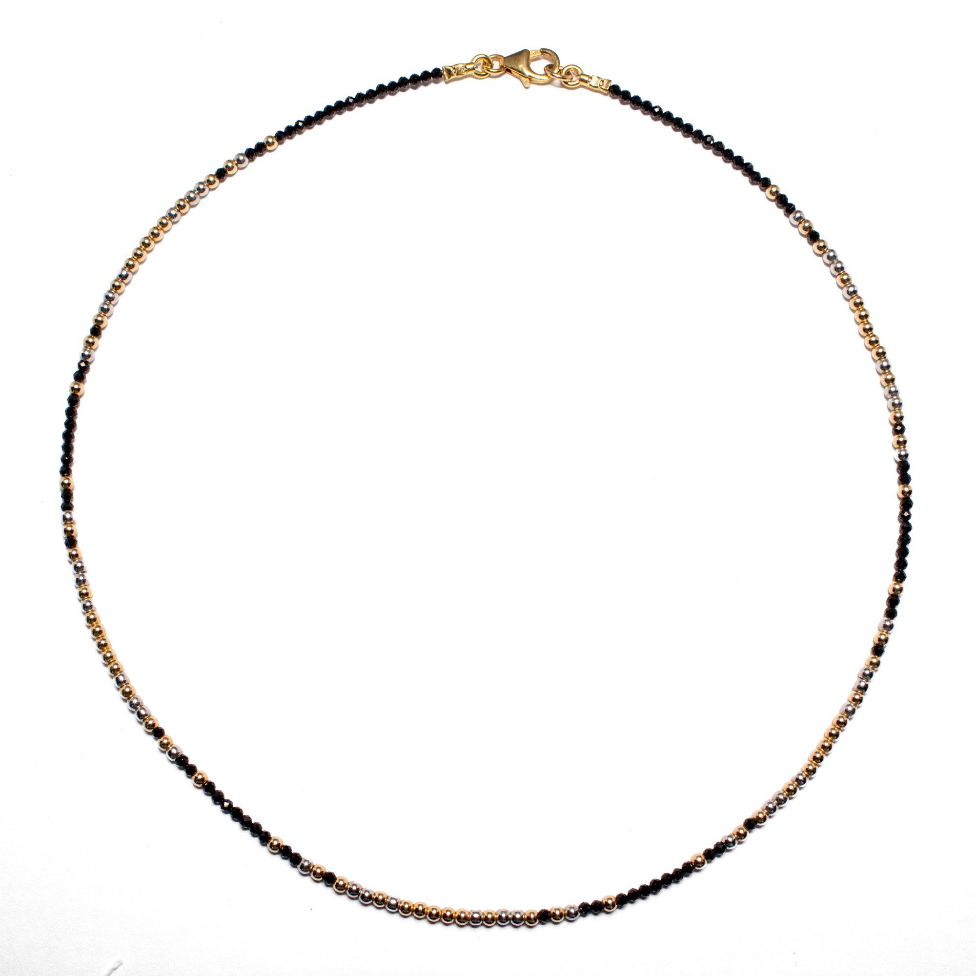 Spinell-Choker mit Silber und Gold<br /><h4><span class="OYPEnA font-feature-liga-off font-feature-clig-off font-feature-calt-off text-decoration-none text-strikethrough-none">(Spinell, 925er Sterlingsilber & Messing-Gold-Legierung 5% 14kt Gold)</span></h4>
