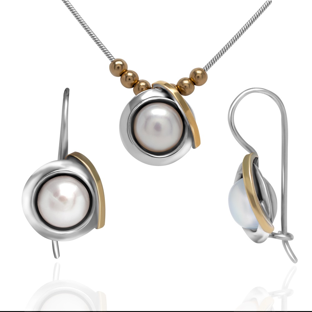 Silber-Scmuck-Set mit Perlenglanz<br /><h4><span class="OYPEnA font-feature-liga-off font-feature-clig-off font-feature-calt-off text-decoration-none text-strikethrough-none">(925er Sterlingsilber, 9kt Gold & echte Süßwasserperle)</span></h4>